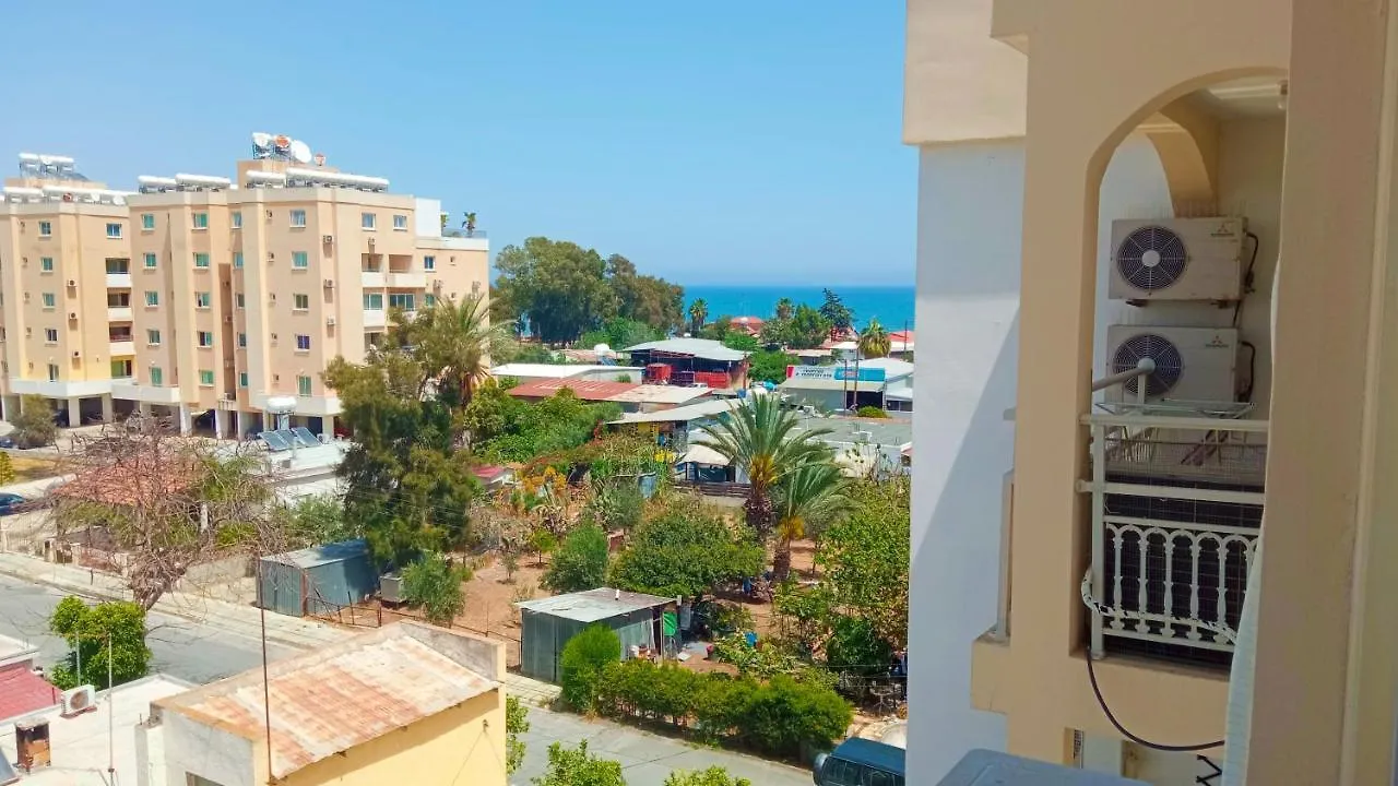 Luxury Private Rooms -Sea View, Netflix, Gym- 5 Min From Beach! - Private Room In Shared Apartment لارنكا