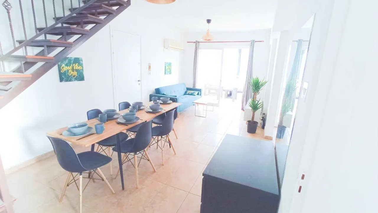 Luxury Private Rooms -Sea View, Netflix, Gym- 5 Min From Beach! - Private Room In Shared Apartment لارنكا منزل للإقامة