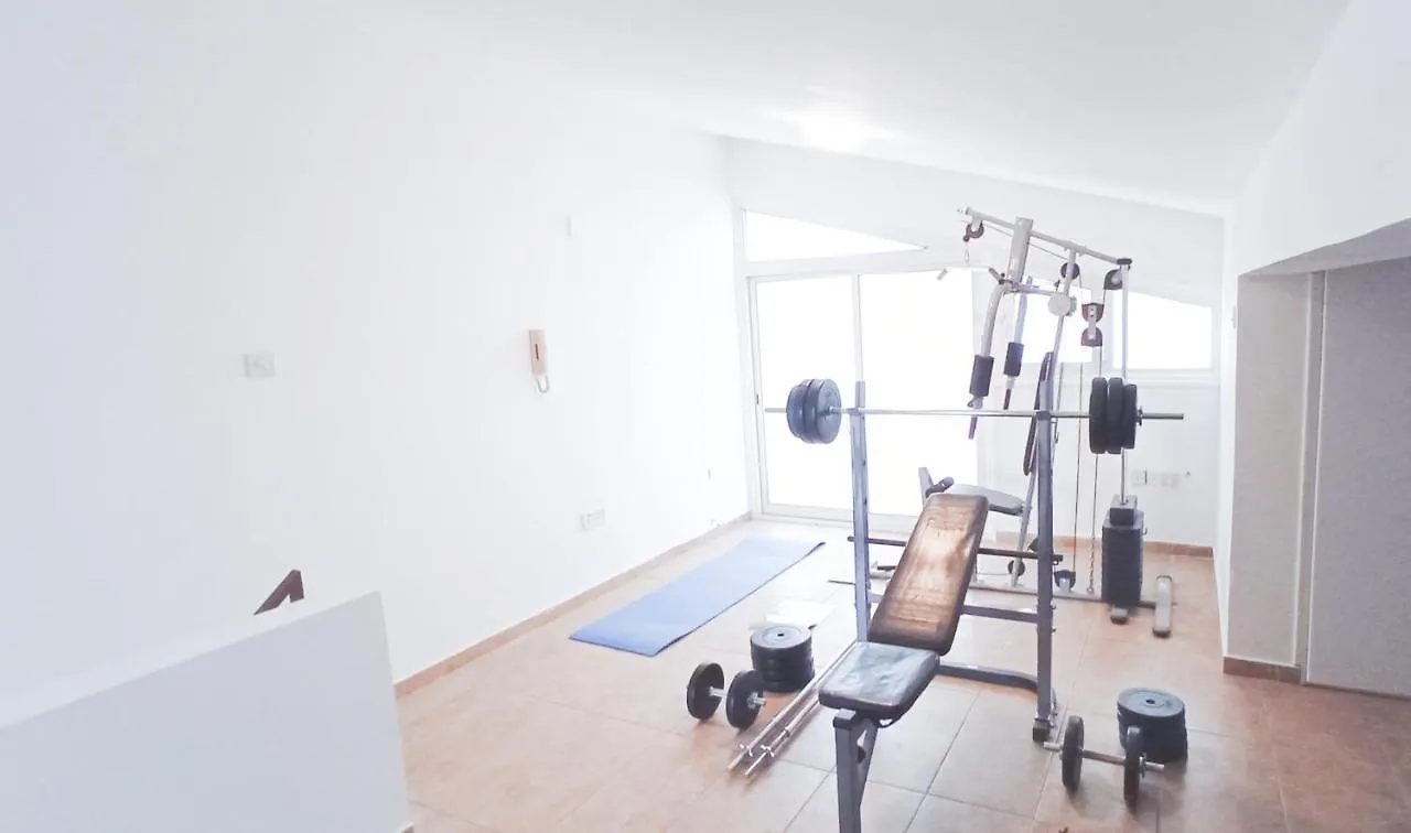 Luxury Private Rooms -Sea View, Netflix, Gym- 5 Min From Beach! - Private Room In Shared Apartment لارنكا 0*,