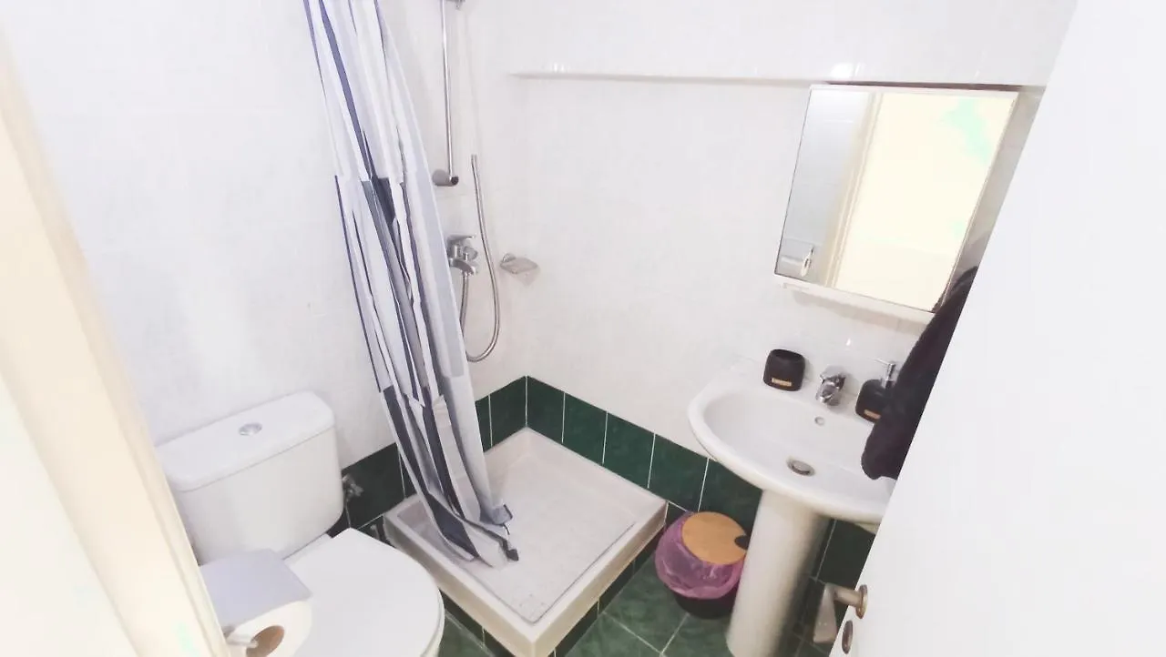 Luxury Private Rooms -Sea View, Netflix, Gym- 5 Min From Beach! - Private Room In Shared Apartment لارنكا