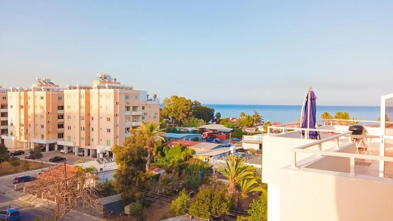 Luxury Private Rooms -Sea View, Netflix, Gym- 5 Min From Beach! - Private Room In Shared Apartment لارنكا 0*,  قبرص