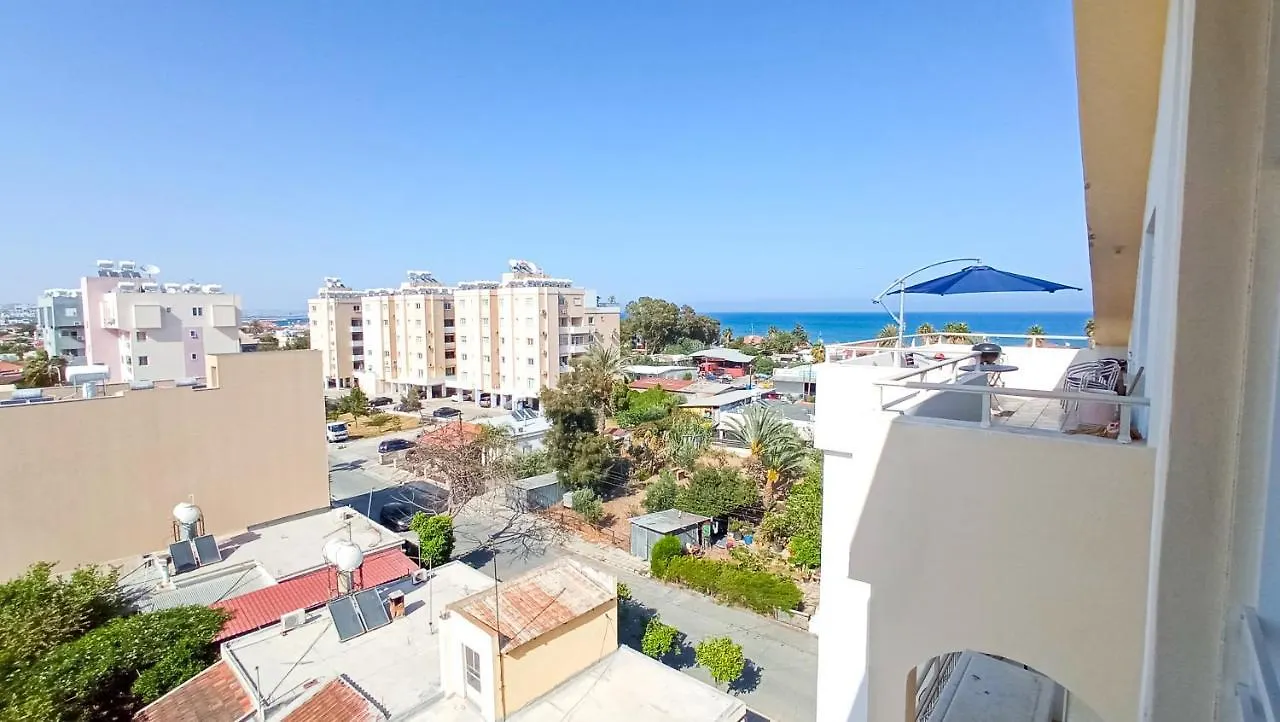 منزل للإقامة Luxury Private Rooms -Sea View, Netflix, Gym- 5 Min From Beach! - Private Room In Shared Apartment لارنكا