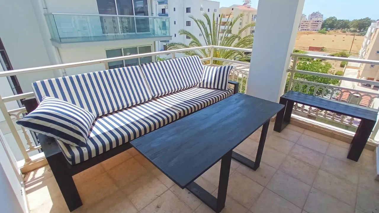 Luxury Private Rooms -Sea View, Netflix, Gym- 5 Min From Beach! - Private Room In Shared Apartment Larnaca 0*,